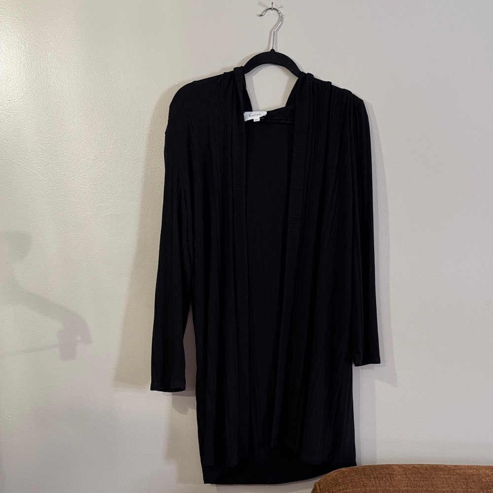 Elegant Black Women's Sweater Hood